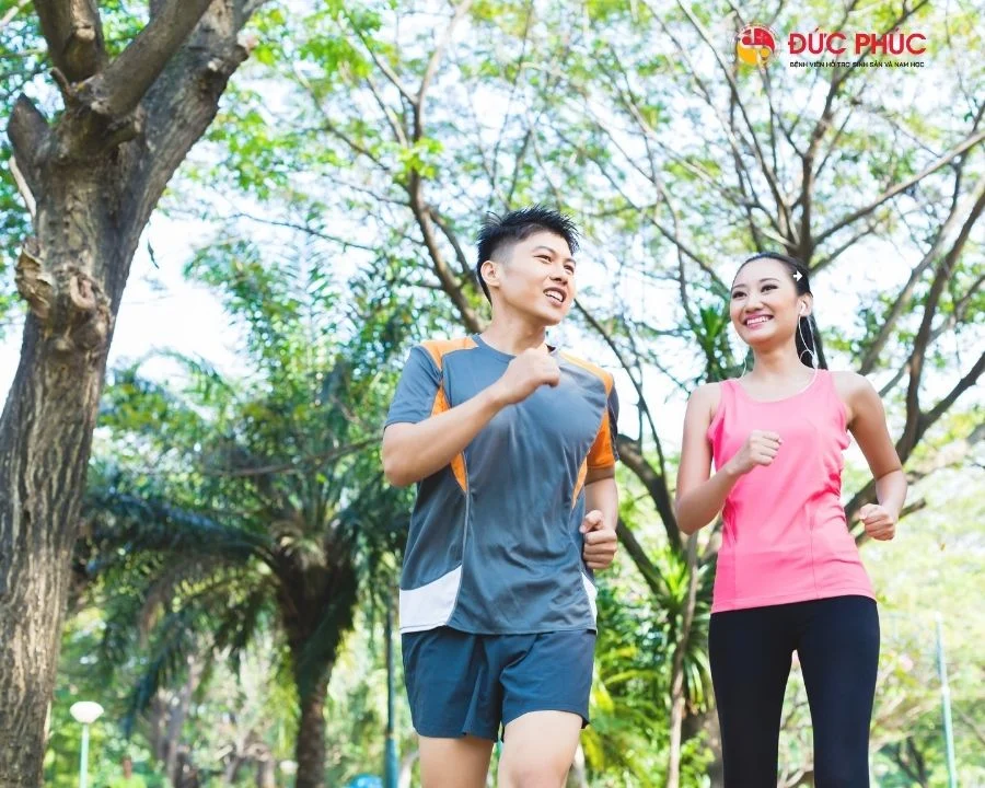 Rèn luyện thể dục thể thao để kiểm soát tốt cân nặng giúp quá trình IVF diễn ra thuận lợi hơn