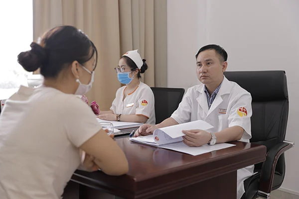 Cần thăm khám để biết tình trạng sức khỏe của phù hợp làm IUI không