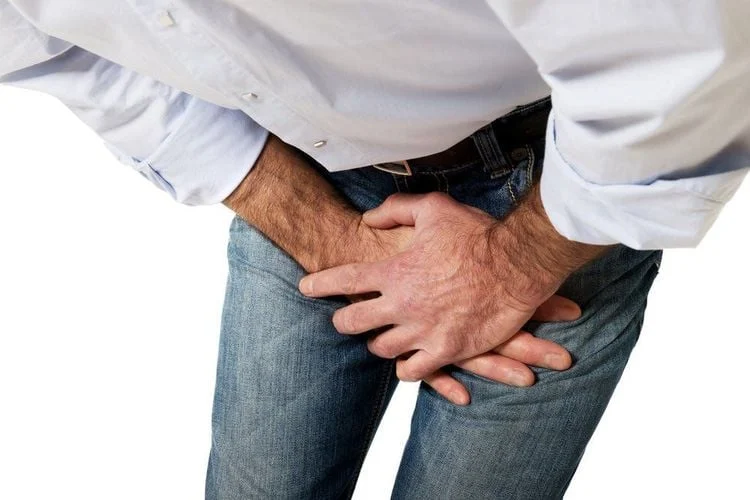 Nam giới sau tuổi dậy thì có nguy cơ viêm tinh hoàn cao hơn