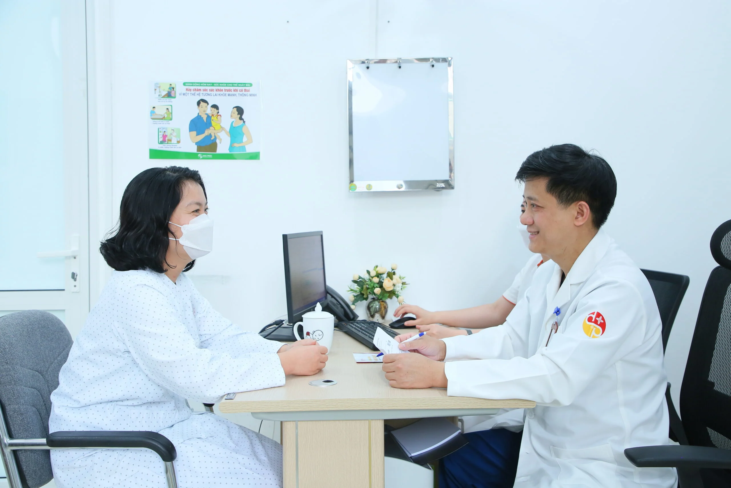 Dựa trên tiền sử bệnh lý của vợ chồng, bác sĩ sẽ chỉ định các xét nghiệm