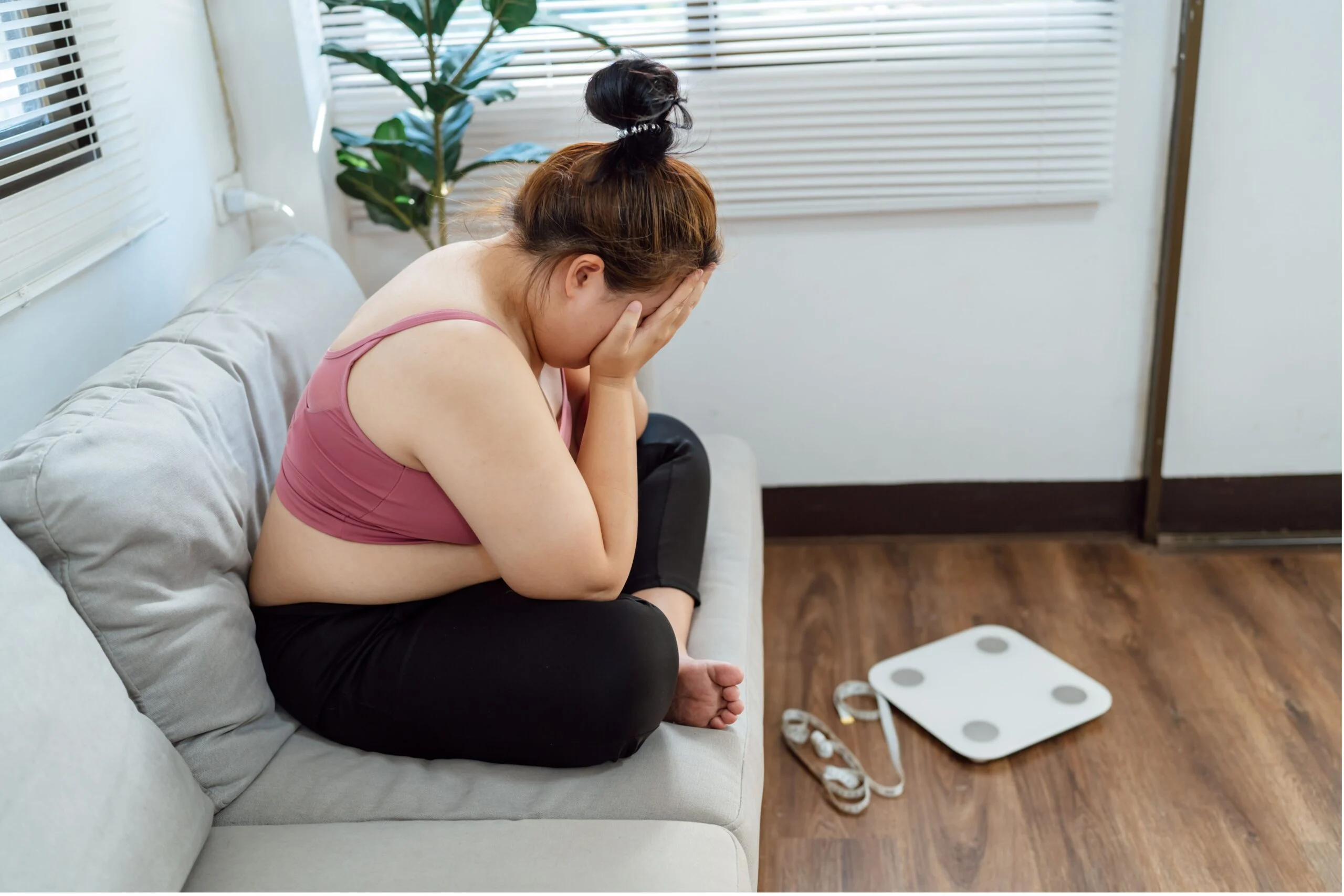 Lười vận động khiến cơ thể dễ tăng cân, rối loạn nội tiết